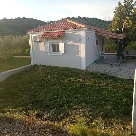 Avocado House * Finikounta