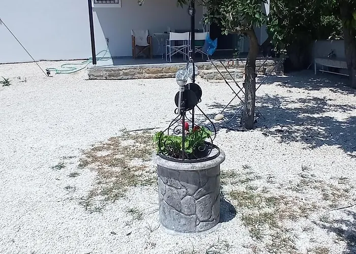 Prázdninový dům Avocado House Finikounda