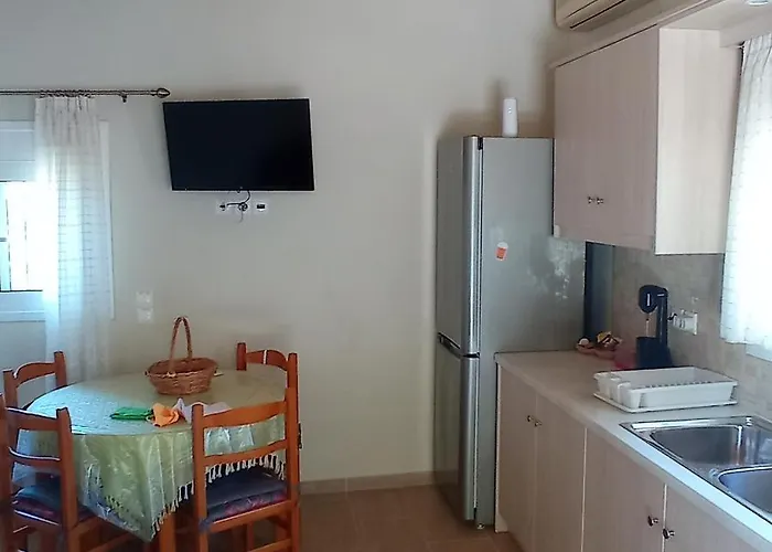 Holiday home Avocado House Finikounta