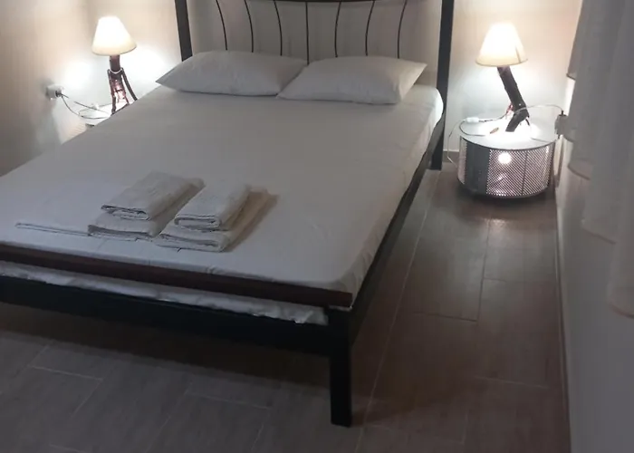 Avocado House Holiday home